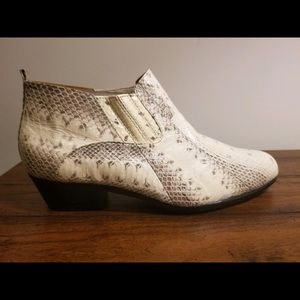 Authentic BN snakeskin boots